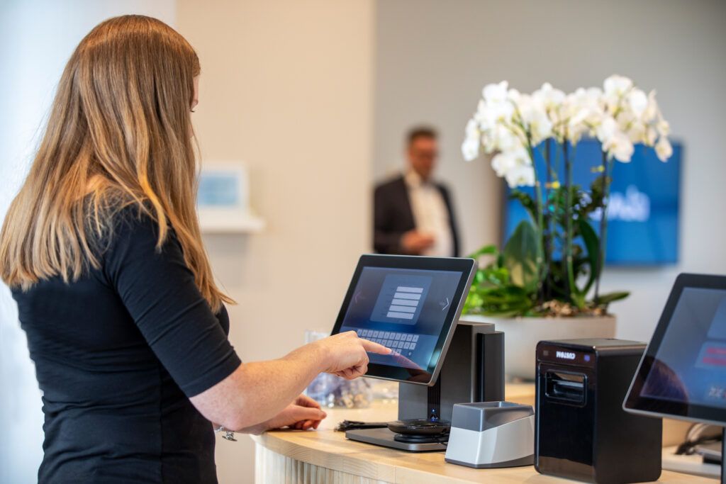 Vizitor Enhances Safety at Hospital Receptions and Helps Mitigate COVID-19 Spread!