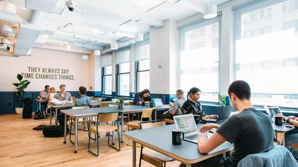 The Comprehensive Guide to Hot Desking The Comprehensive Guide to Hot Desking